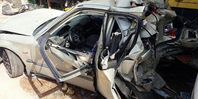 Cenaze Yolunda Feci Kaza: 3 Ölü