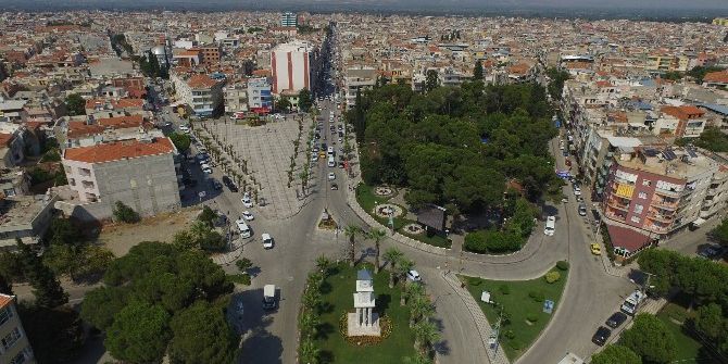Saat Kulesi Turgutlu’yu Renklendirdi