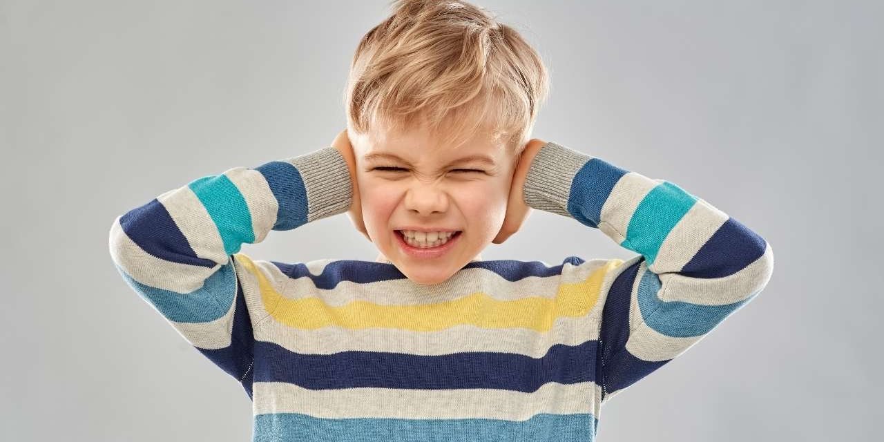 Yüksek Sesle Televizyon İzleme İşitme Kaybı Habercisi Olabilir