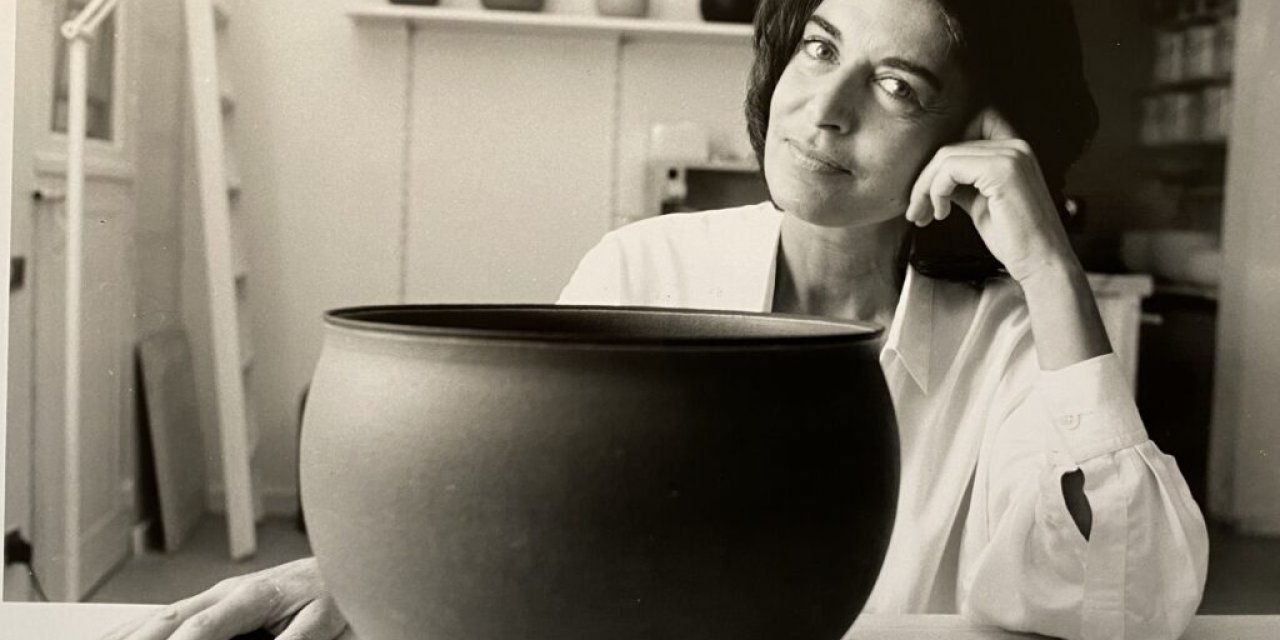 Seramik Sanatçısı Alev Ebüzziya’nın Hayatı “benim Sanatım” Belgeseliye Ntv’de!