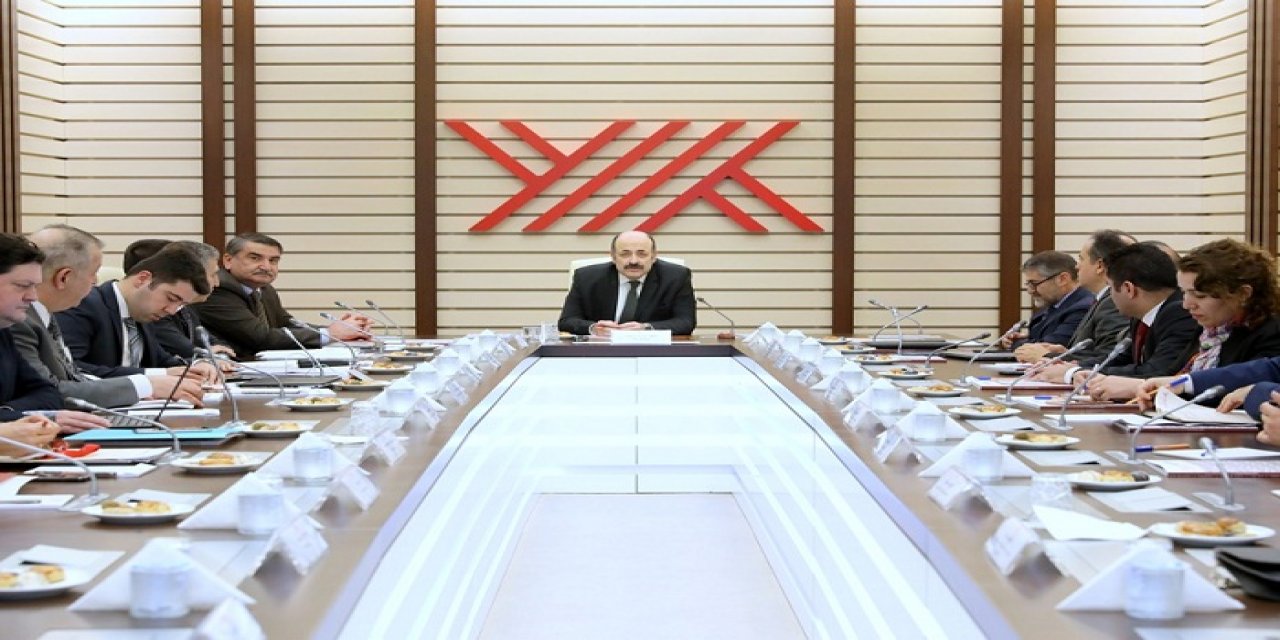 Yök Akademisyenlerin İşten Çıkartılması Hakkında Soruşturma Başlattı