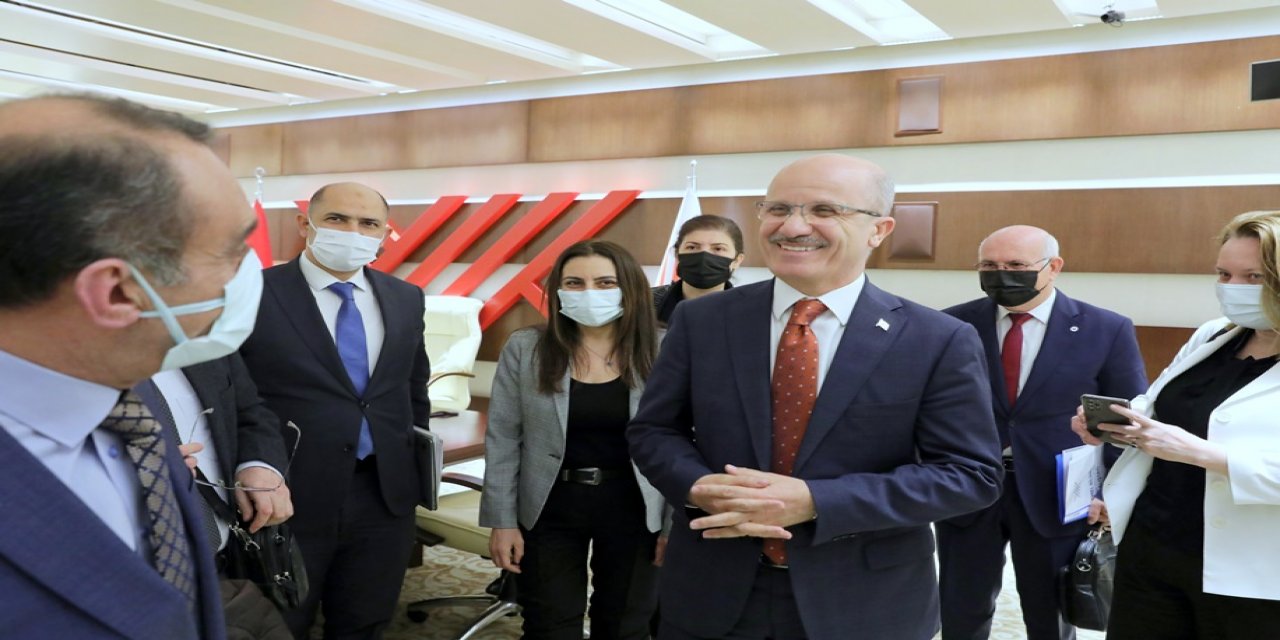 “Temel Bilimlere İlgi İstenilen Oranda Değil”