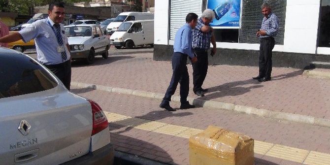 Yanlış Gönderilen Koliler Eşinden Boşatıyordu