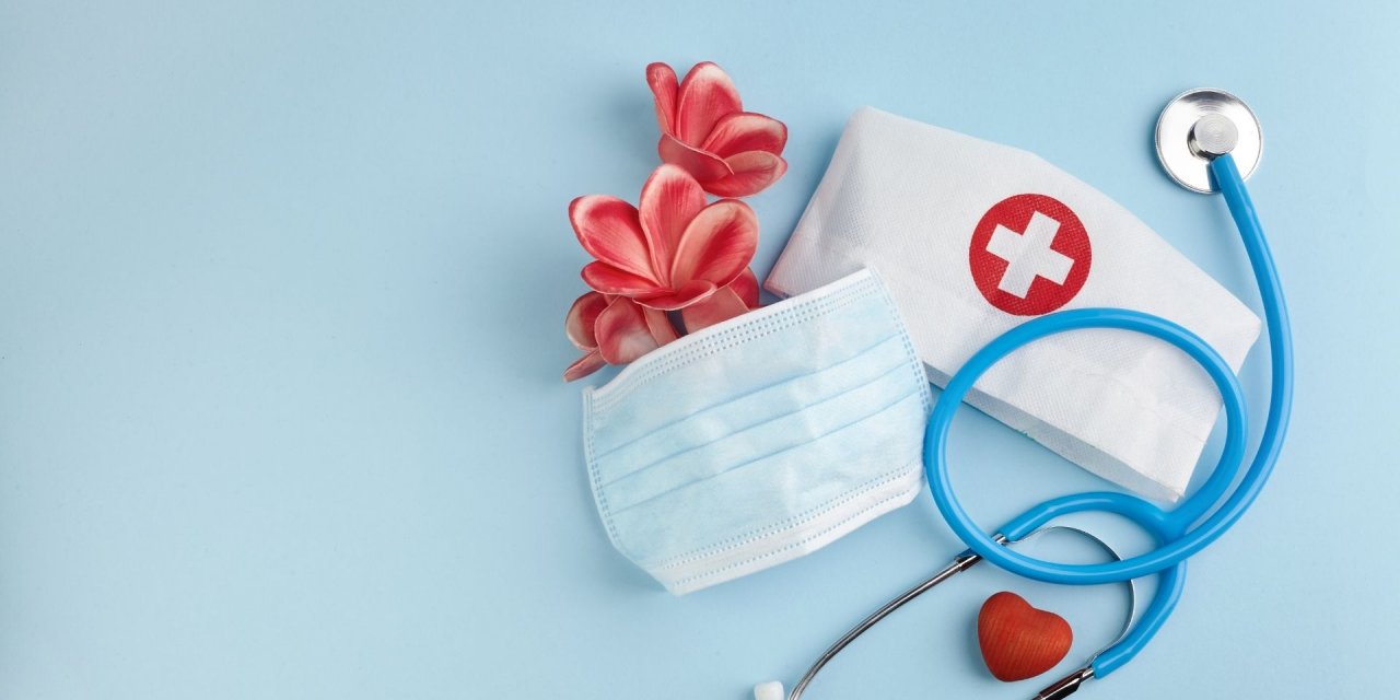 Semih Durmuş Hemşireler Gününü Kutladı