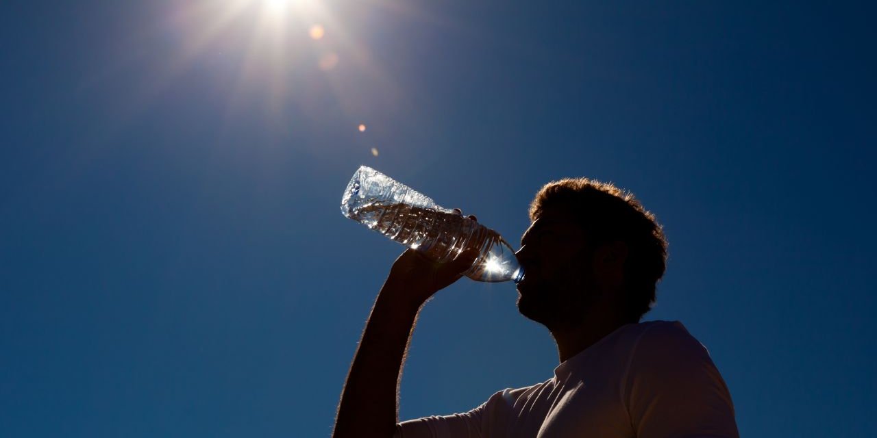 Sıcak Yaz Günlerinde Su Tüketimine Dikkat