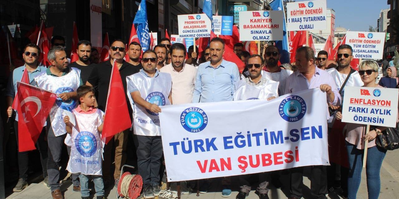 Öğretmenlik Meslek Kanunu Hayata Geçsin Ama Sınav Olmasın