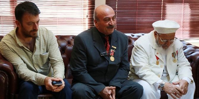 Ak Parti Heyeti, Türkiye Gaziler Ve Şehit Aileleri Vakfı’nı Ziyaret Etti