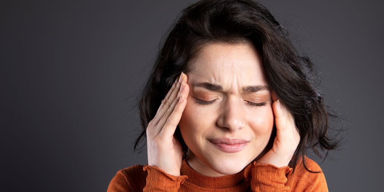 Baş Ağrısı, Göz Hastalığının Habercisi Olabilir