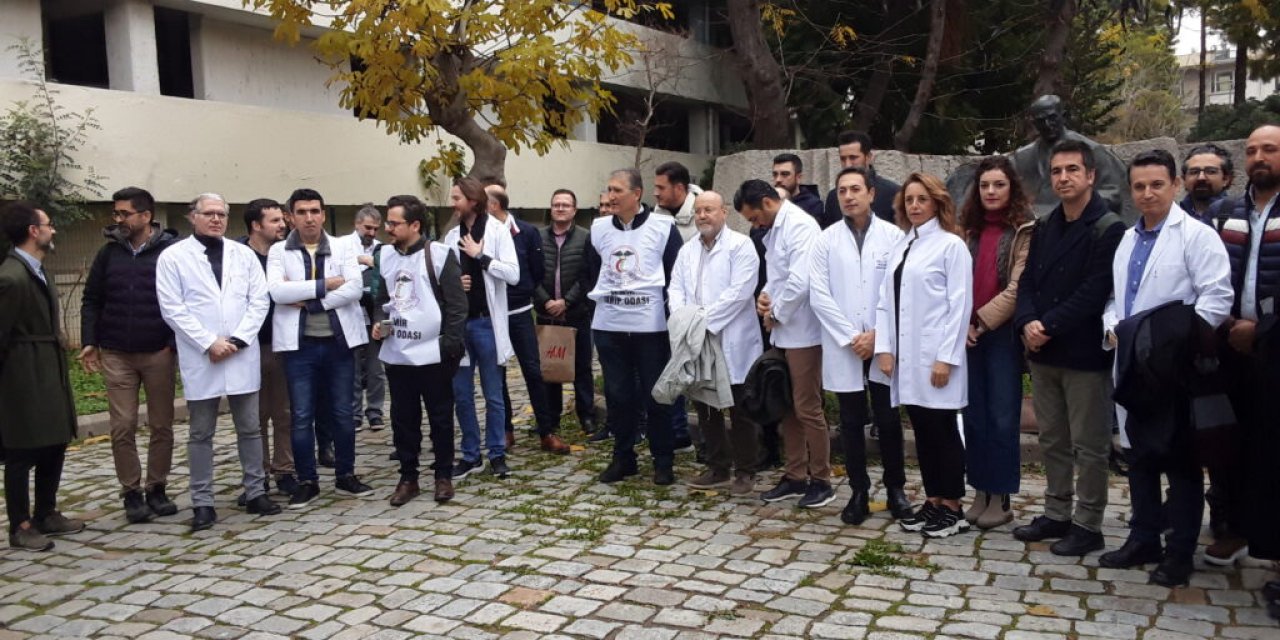 Özel Muayenehane Hekimleri Sağlık Bakanlığı’nı Protesto Etti!