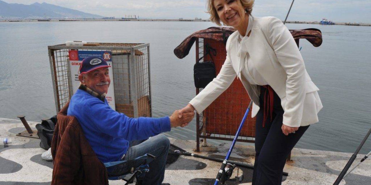 Yardım Meleği Ebe, Ak Parti Aday Adayı Karol İzmirliler’den Destek Bekliyor!
