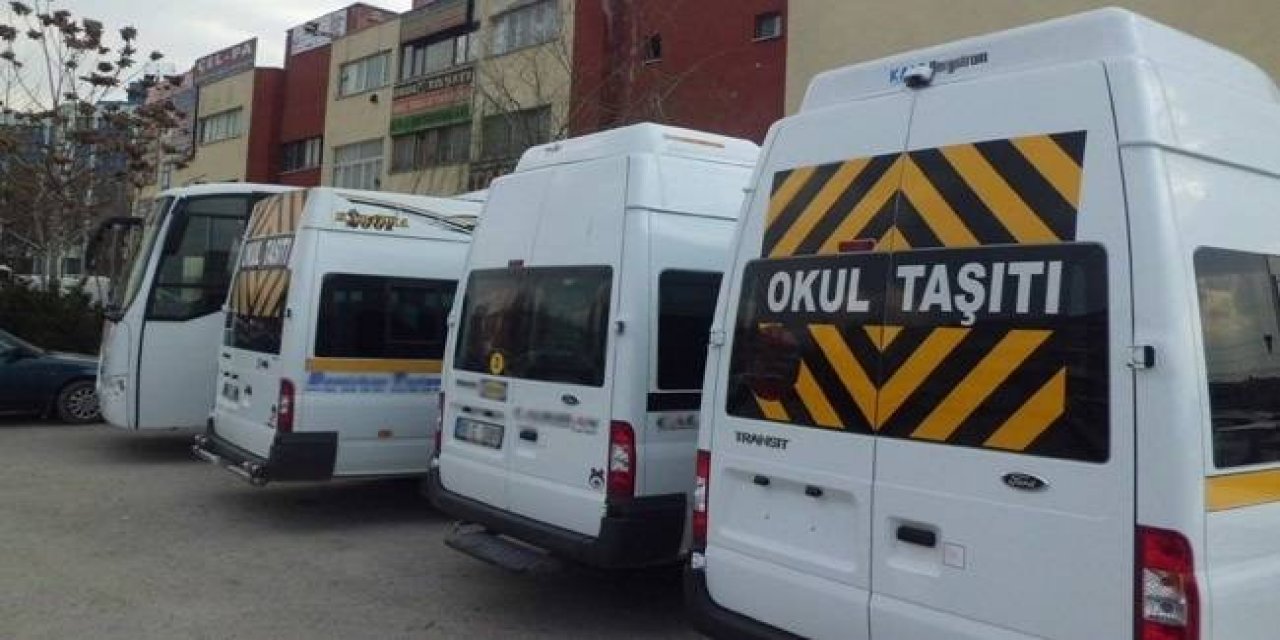 Öğrencileri Taşıyan Araç Yandı !