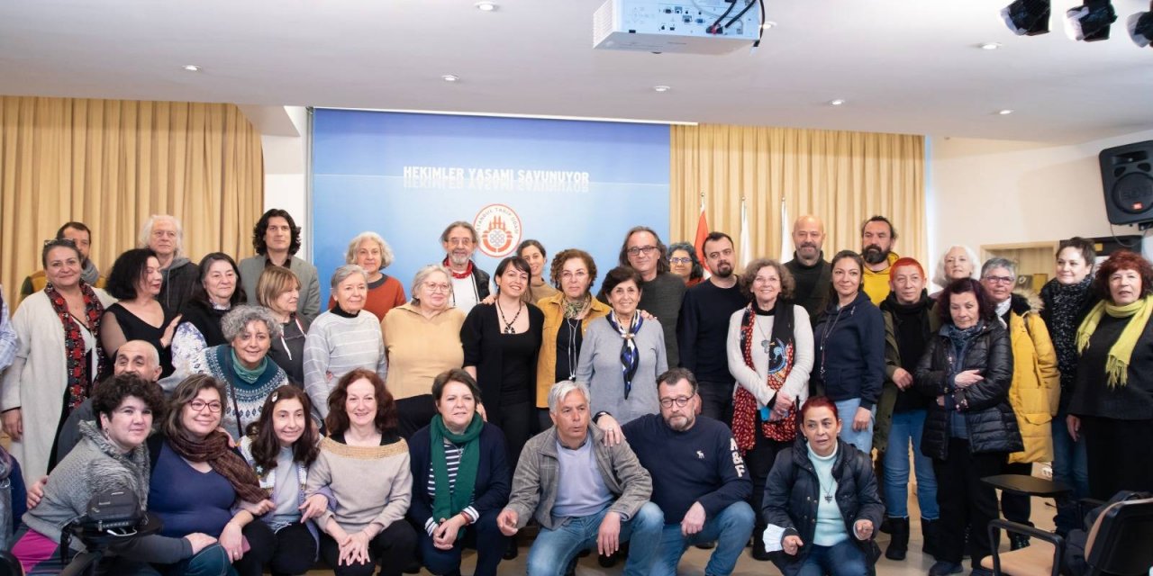 Bir Ada Hikayesi: Covid’de Başarı Belgesi, Depremde Soruşturma!