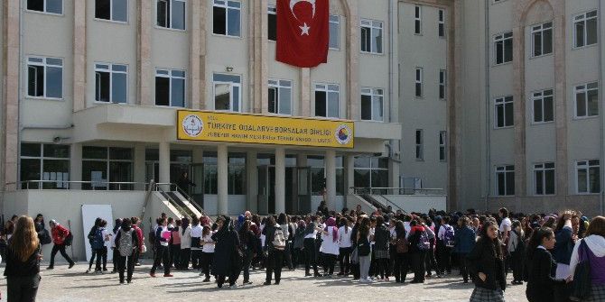 Bolu’da Tuz Ruhundan Zehirlenen Öğrencilerin Sayısı 25’e Yükseldi