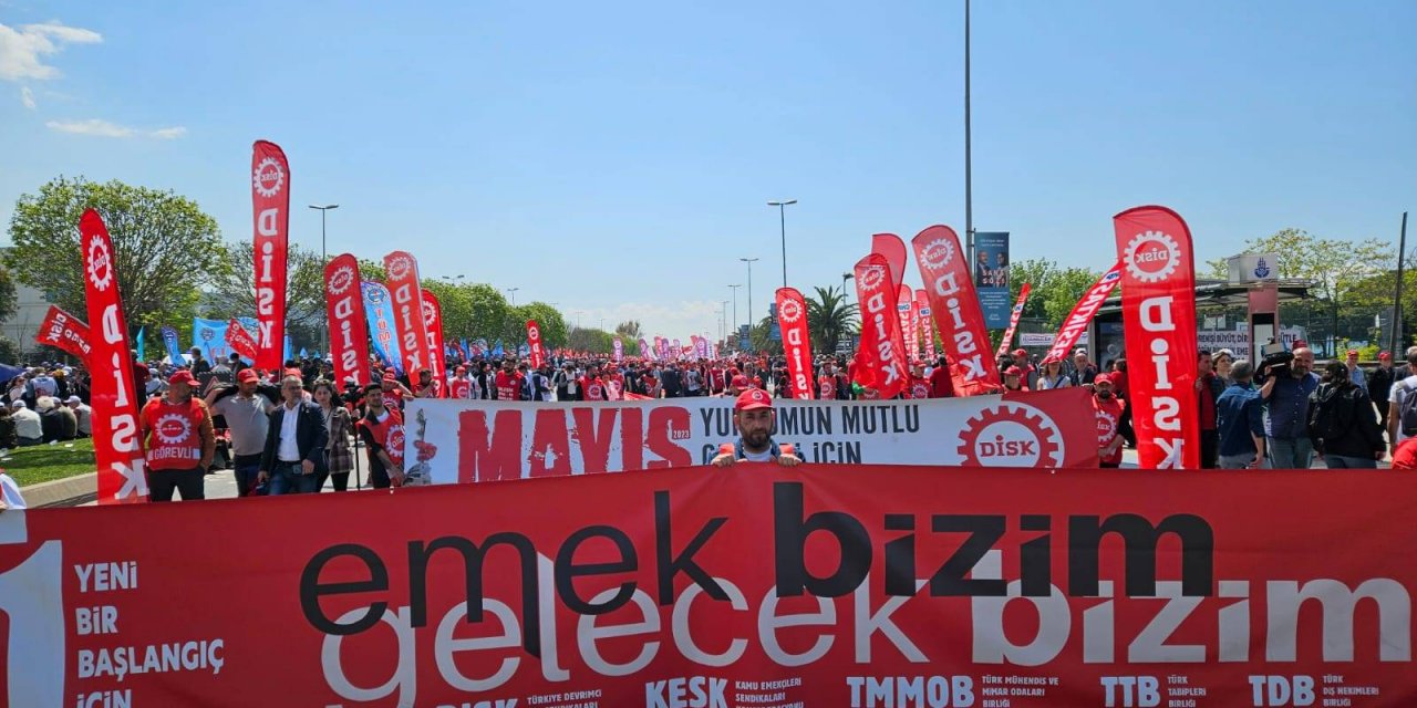 1 Mayıs Ülke Genelinde Kutlanıyor, Taksim’de Gözaltılar Var!