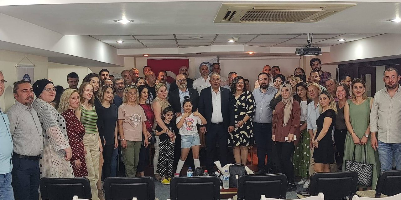 Demokratik Sağlık-sen İzmir’de, Sertan Yeşilyurt Ve Ekibi Güven Tazeledi!