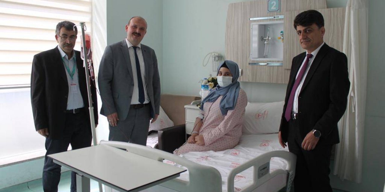 Bursa’da Bir İlk: Kasıktan Anjiyo Yöntemi İle Yapay Kalp Kapağı Ameliyatı