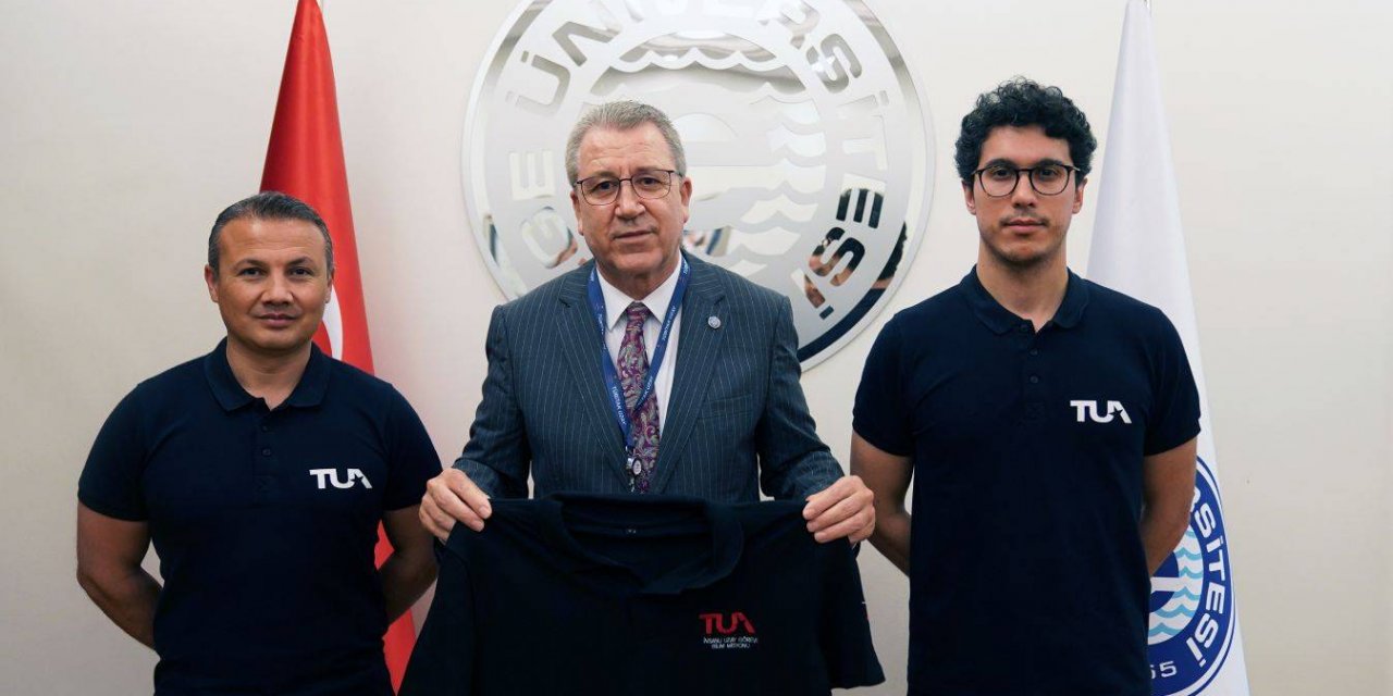 Türkiye’nin İlk Uzay Yolcuları İzmir’de Deney Eğitimi Aldı
