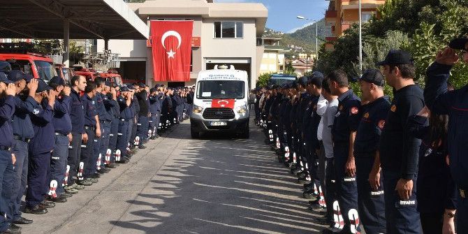 Antalya’da Görev Şehidi İtfaiye Eri Son Yolculuğuna Uğurlandı