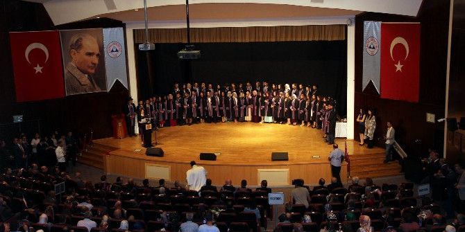 Erü Diş Hekimliği Fakültesi 7. Mezunlarını Verdi