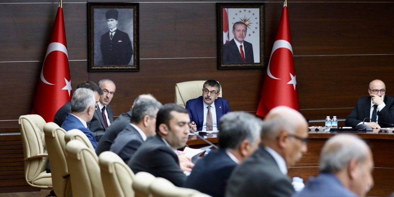 Bakan Tekin Başkanlığında Elazığ İl Eğitim Değerlendirme Toplantısı Yapıldı