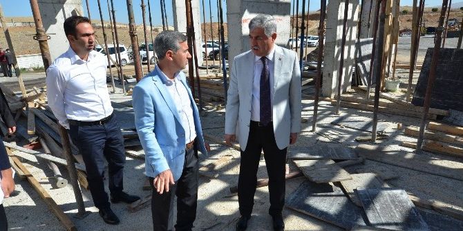 Fen İşleri Koordinasyon Merkezi Yapılıyor