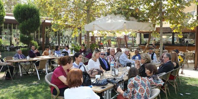 Büyükşehir Yaşlılar Günü’nü Kutladı