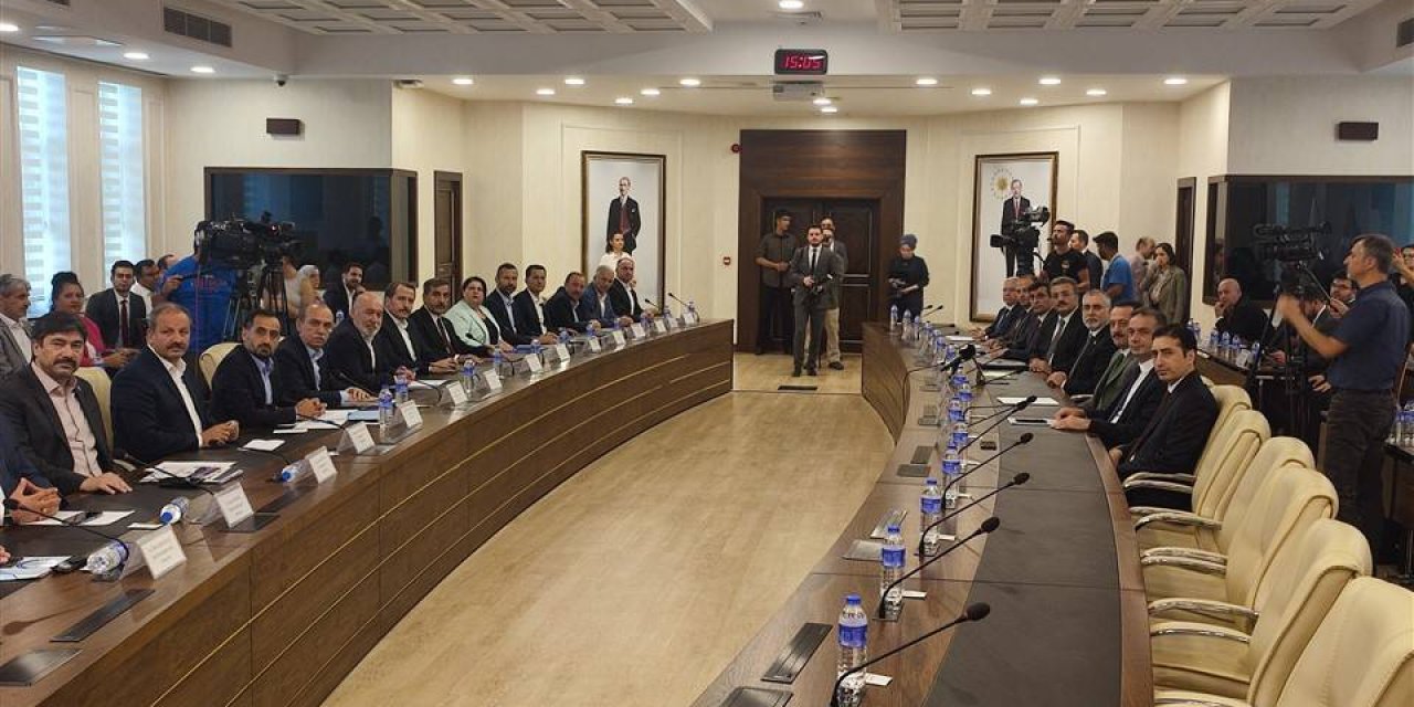 Türkiye Kamu-sen: “2024-2025 Teklifi Kabul Edilemez”