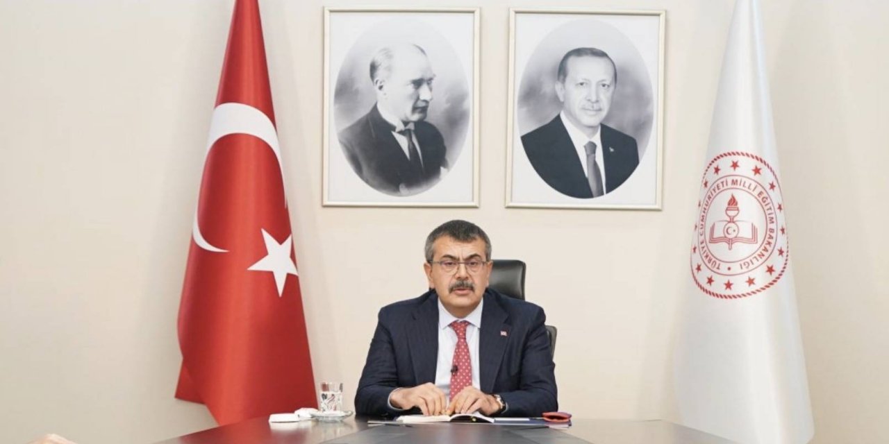 Bakan ‘öğretmenlik Kanunu’ Hakkında Konuştu