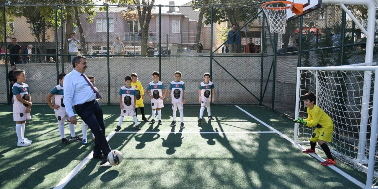 Ebeveynlere ‘evde Kitap Okuyun’önerisi !