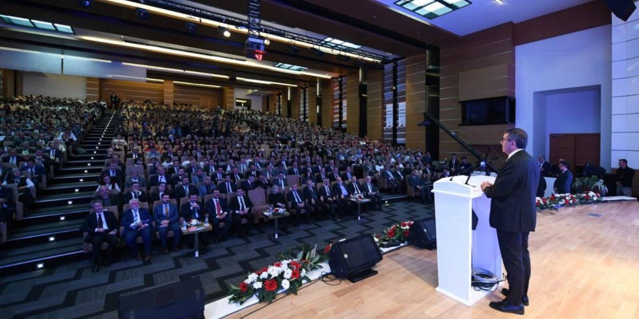 Bakan Tekin, İmam Hatip Okullarının Önemini Vurguladı