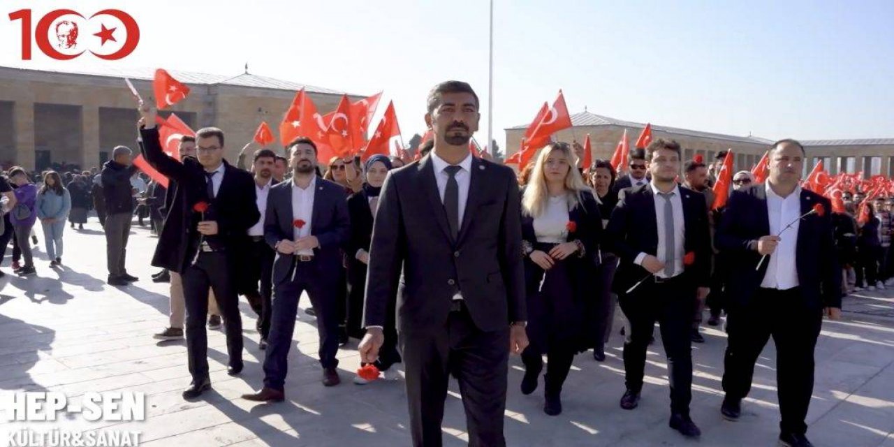 Sağlık Çalışanları Cumhuriyetimizin 100 Yılına Özel Düzenlenen Etkinlikte ‘nazende Sevgilim’ Türküsü Seslendirdi