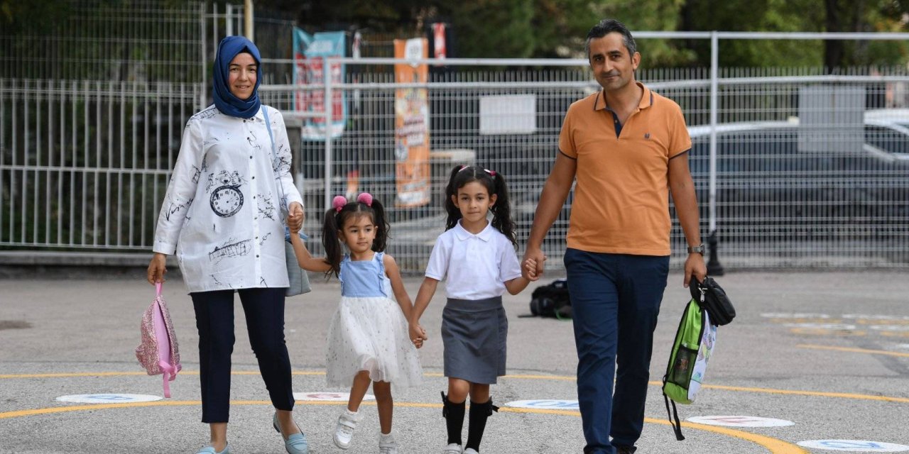 Ortaokul Ve Liseler İçin ‘türk Sosyal Hayatında Aile Dersi’