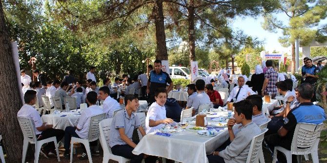 Polisler İle Öğrenciler Bir Araya Geldi