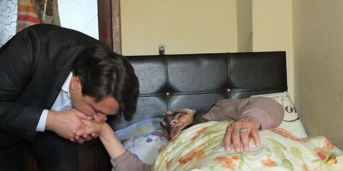 Ak Parti Teşkilatından Yaşılara Ziyaret