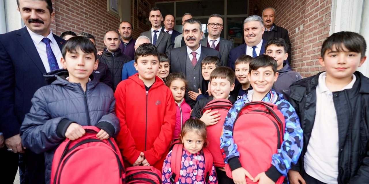 Bakan Tekin Açıkladı, Kepçe Operatörü Maaşı Aylık 200 Bin !