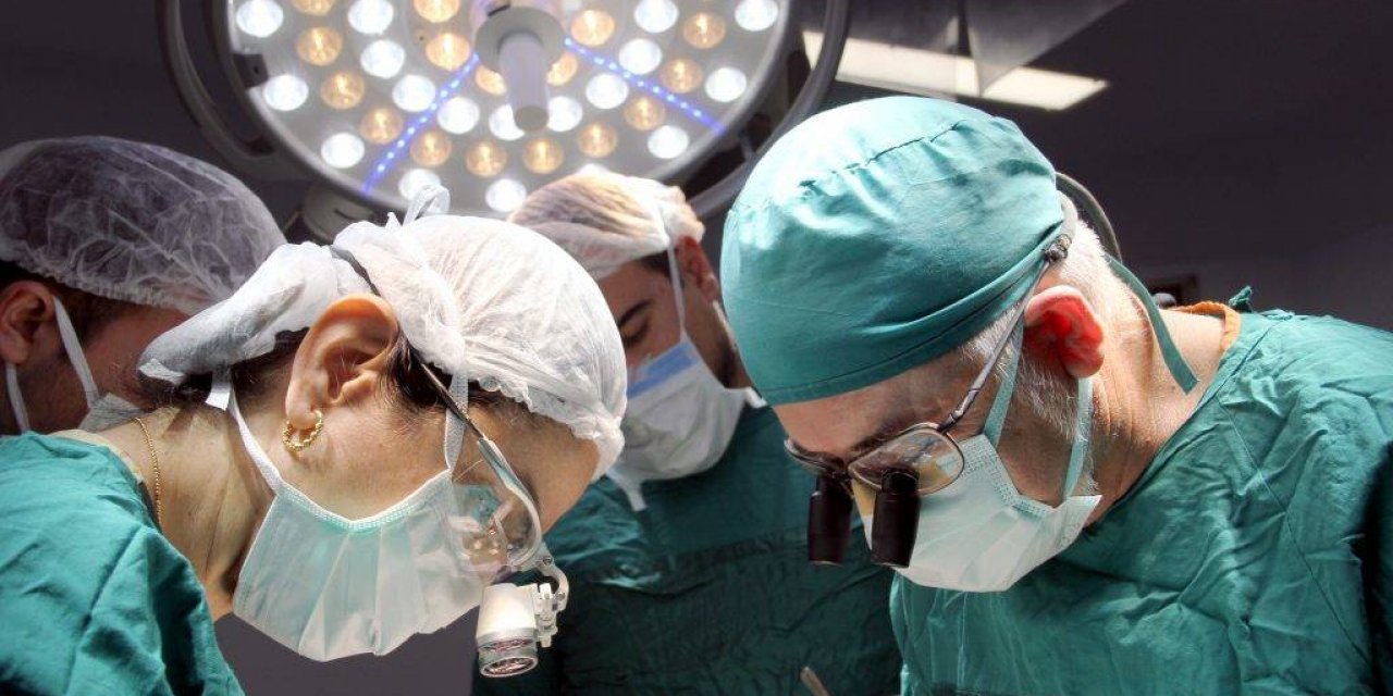 İzmir Şehir Hastanesi’nde Minimal Kesiden Yapılan Büyük Kalp Ameliyatı Başarısı