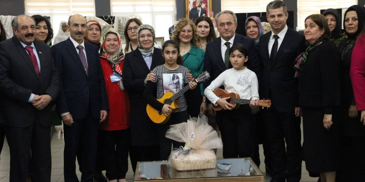 Bakan Yardımcısı Ökten, Bursa’da Hayat Boyu Öğrenme Çalıştayı’na Katıldı