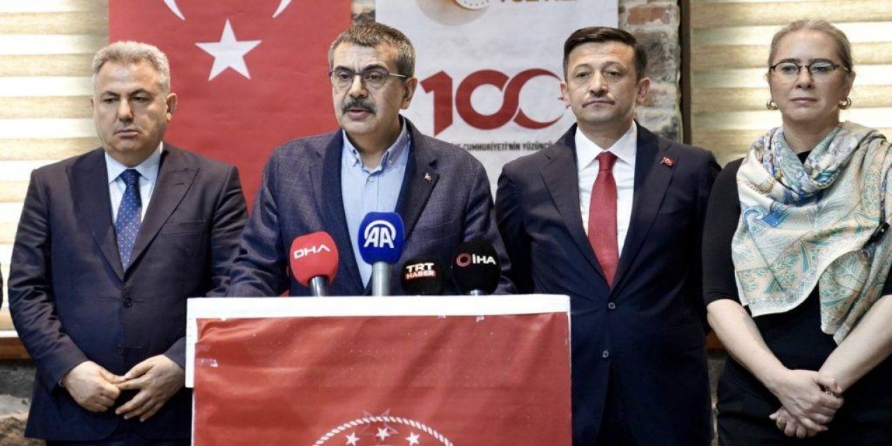 Bakan Tekin İzmir’deki Eğitim Yatırımlarını Değerlendirdi