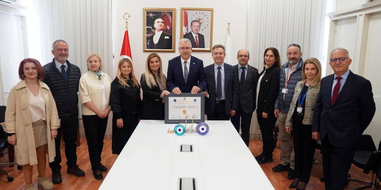 Eü Anesteziyoloji Ve Reanimasyon Bölümü Akredite Edildi