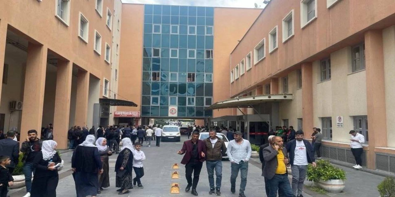 Batman Eğitim Ve Araştırma Hastanesinde Hasta Kuyrukları Oluştu !
