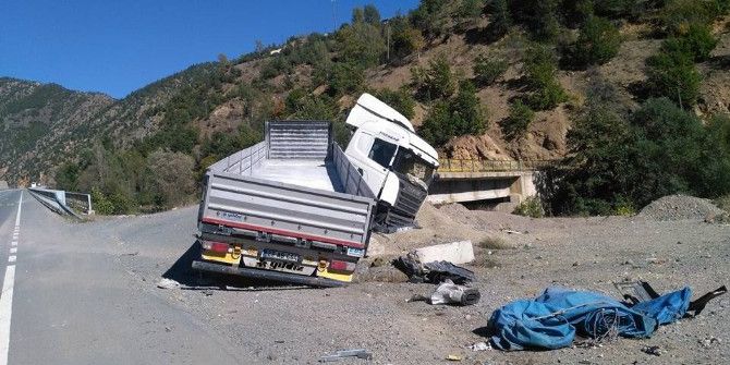 Gümüşhane’de 2 Kaza: 3 Yaralı