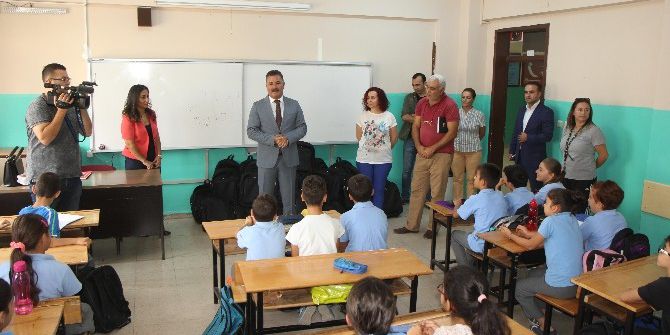 Toroslar Belediyesi, 5 Bin Öğrenciye Kırtasiye Desteğinde Bulundu