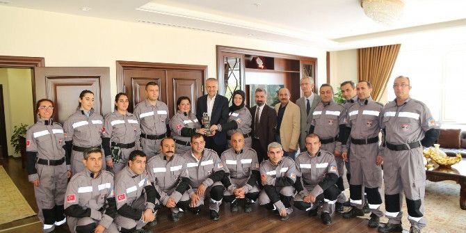 Çekut’a Altın Karınca Ödülü