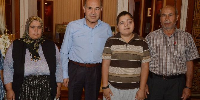 Başkan Sözlü, Şehidin Kardeşini Belediyede İstihdam Etti