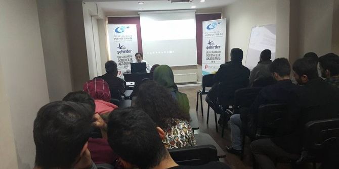 Yazar Torun: “Batı, Edebiyat Yordamıyla Afrikalı Ve Asyalı Zihinleri Sömürmüştür”