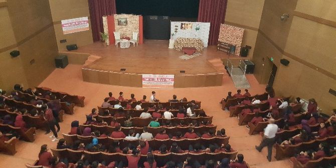 Batman’da ’Sahte Cennetteki Sessiz Çığlık’ Adlı Tiyatro Oyunu