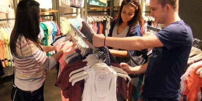 Esnafın Yüzünü Öğrenci Güldürdü