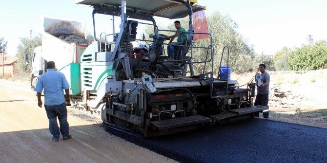 Yeni İmar Alan Bölgeye Sıcak Asfalt