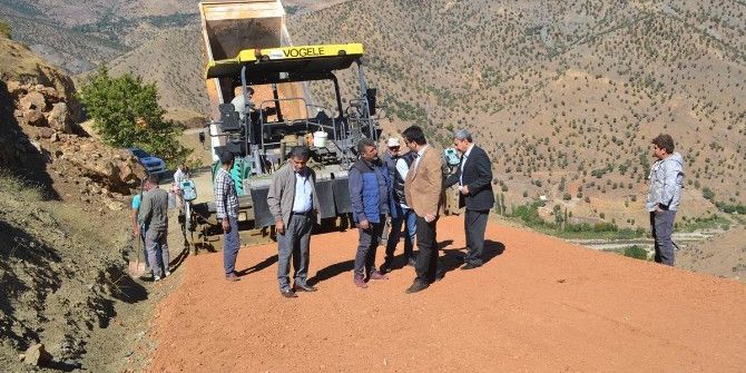 Kaymakam Köy Yollarındaki Çalışmaları İnceledi
