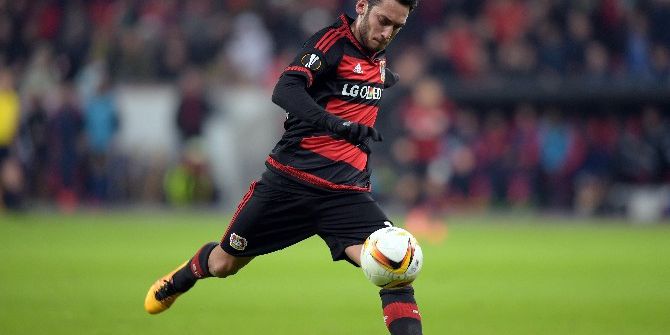Hakan Çalhanoğlu Almanya’da Haftanın Futbolcusu